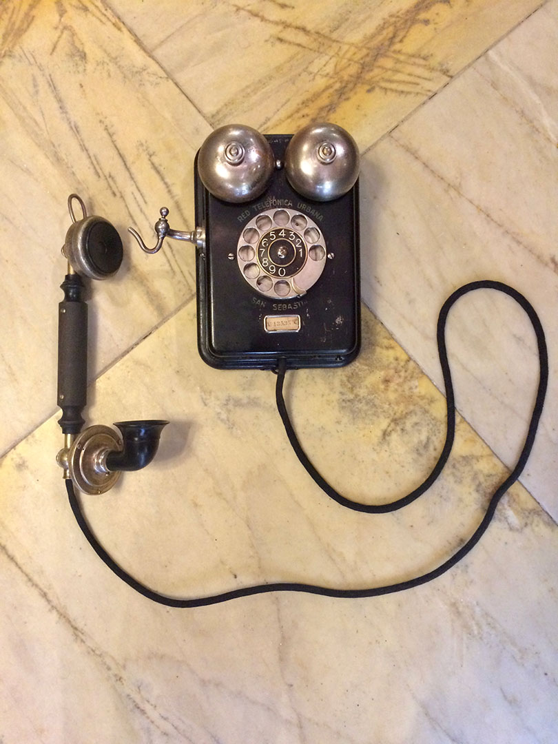 Restauración baquelita teléfono